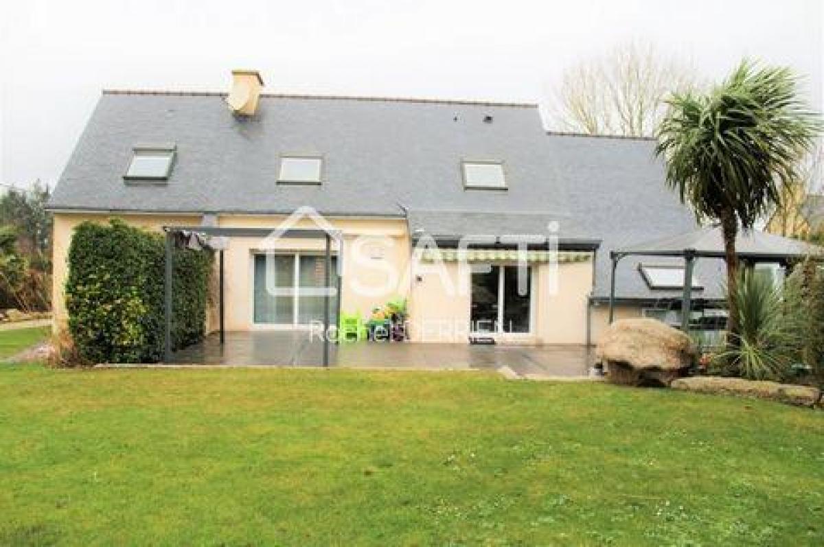 Picture of Home For Sale in Rosporden, Bretagne, France