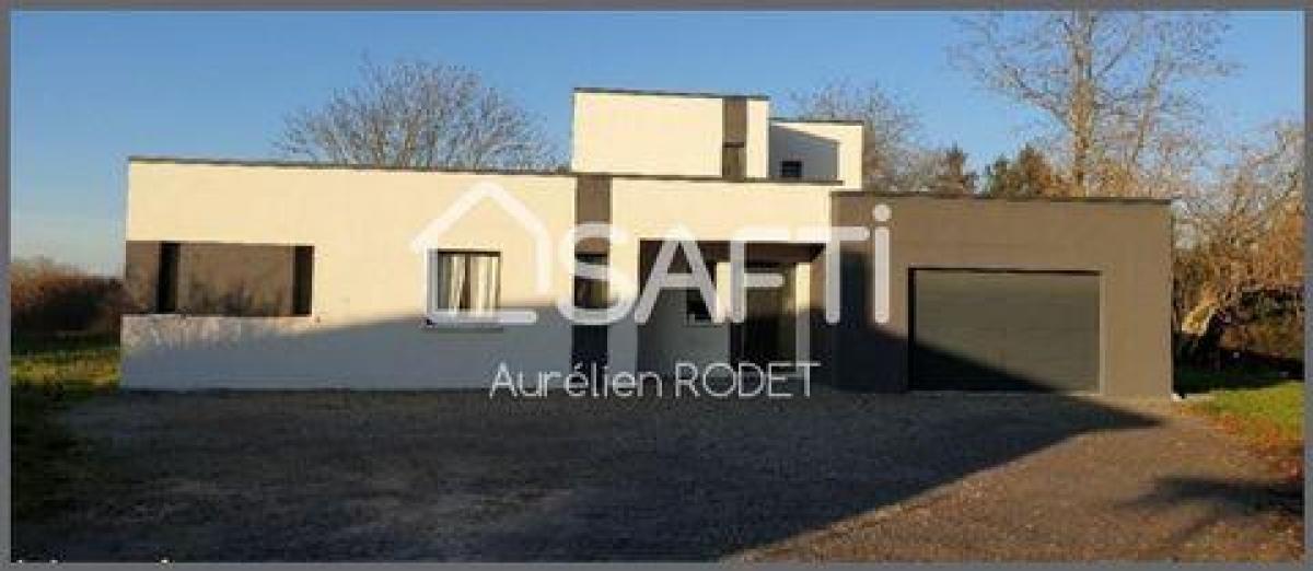 Picture of Home For Sale in Chateauroux, Centre, France