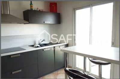 Apartment For Sale in Nimes, France