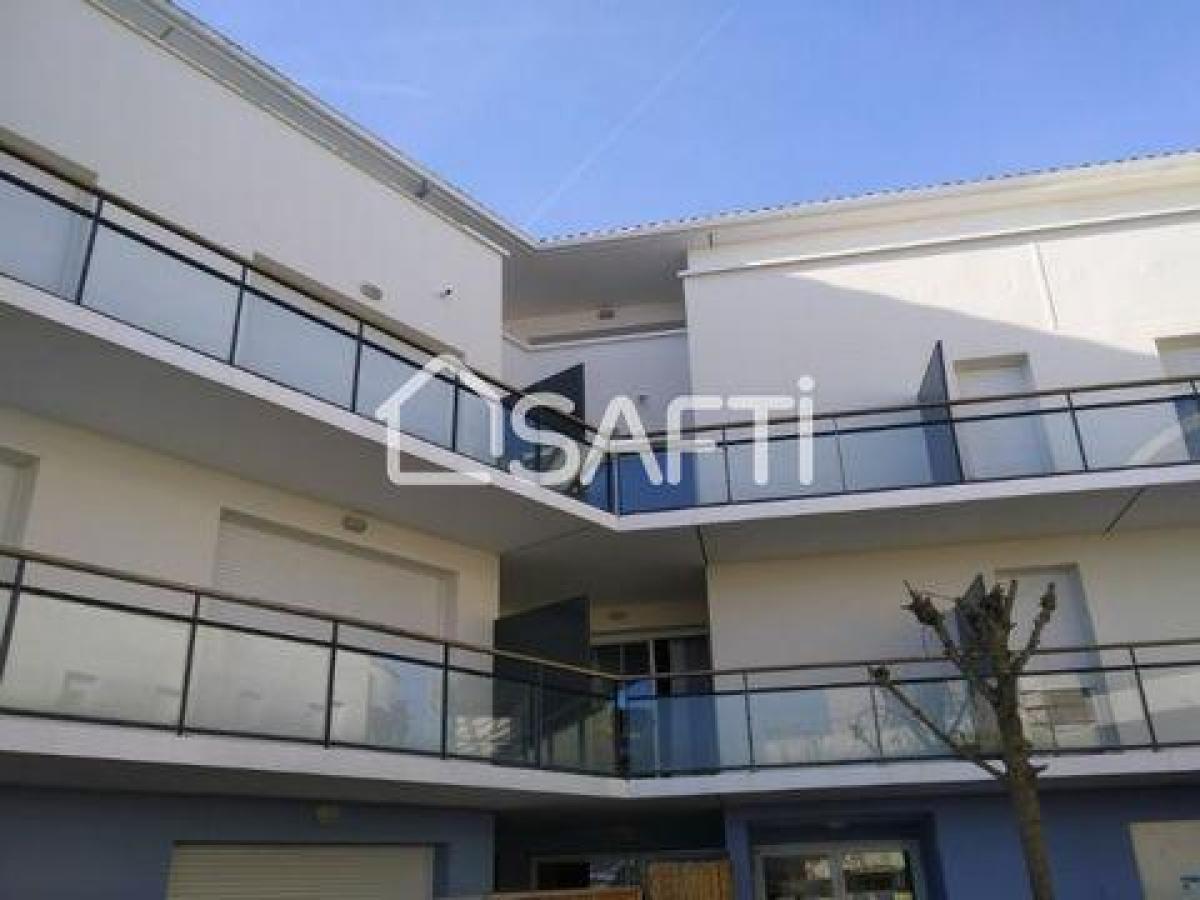 Picture of Apartment For Sale in Libourne, Aquitaine, France