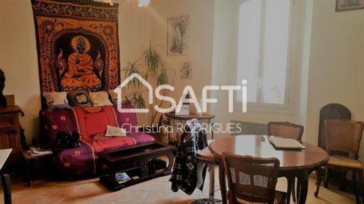 Picture of Apartment For Sale in LORGUES, Cote d'Azur, France