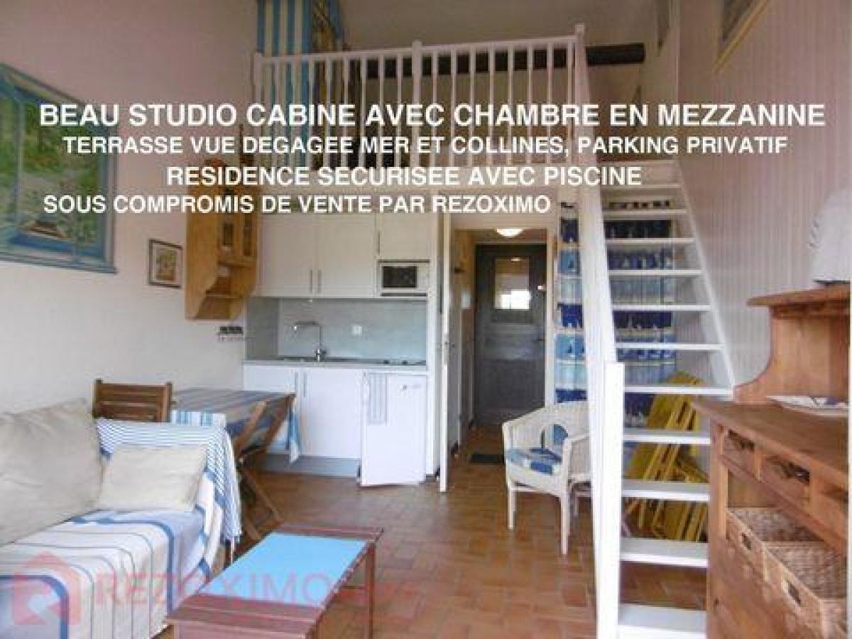 Picture of Home For Sale in Cavalaire Sur Mer, Cote d'Azur, France