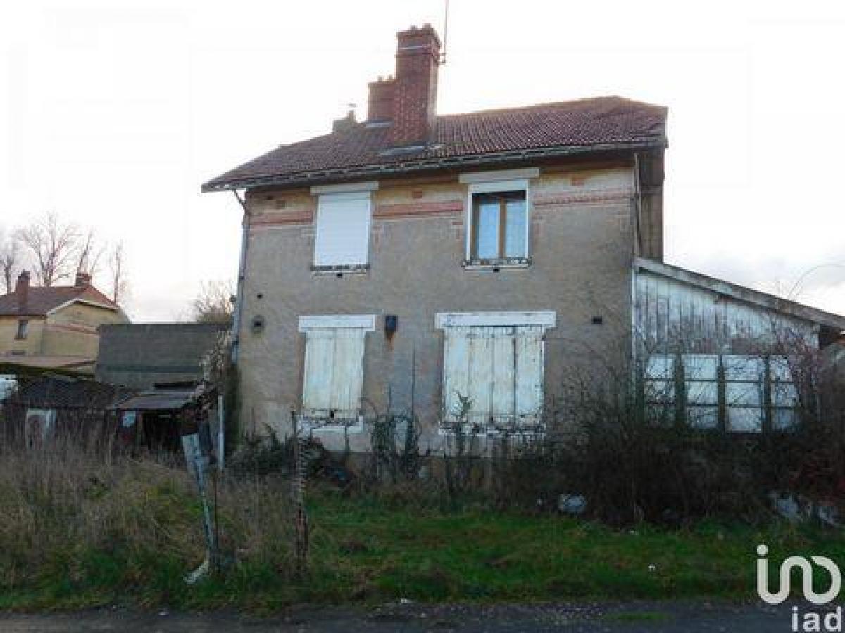 Picture of Home For Sale in Montdidier, Lorraine, France