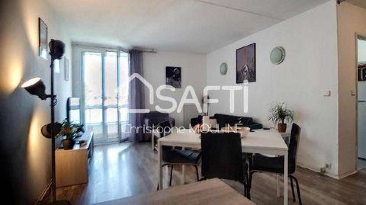 Picture of Apartment For Sale in Gradignan, Aquitaine, France