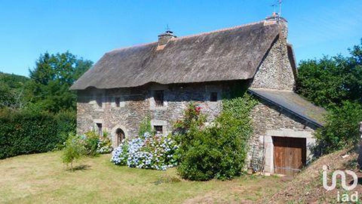 Picture of Home For Sale in Corlay, Bretagne, France