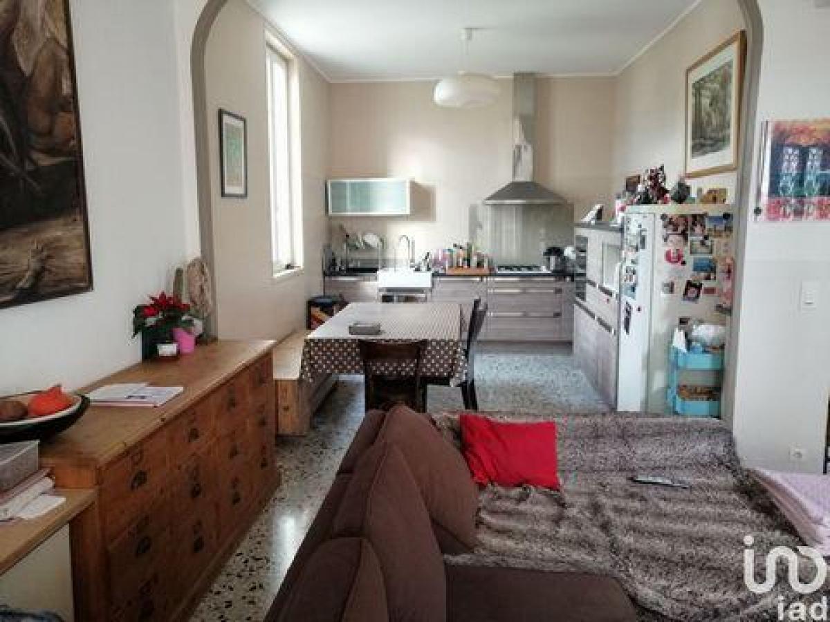 Picture of Home For Sale in Rognonas, Provence-Alpes-Cote d'Azur, France
