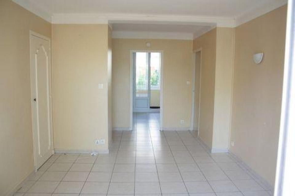 Picture of Apartment For Sale in Beziers, Languedoc Roussillon, France