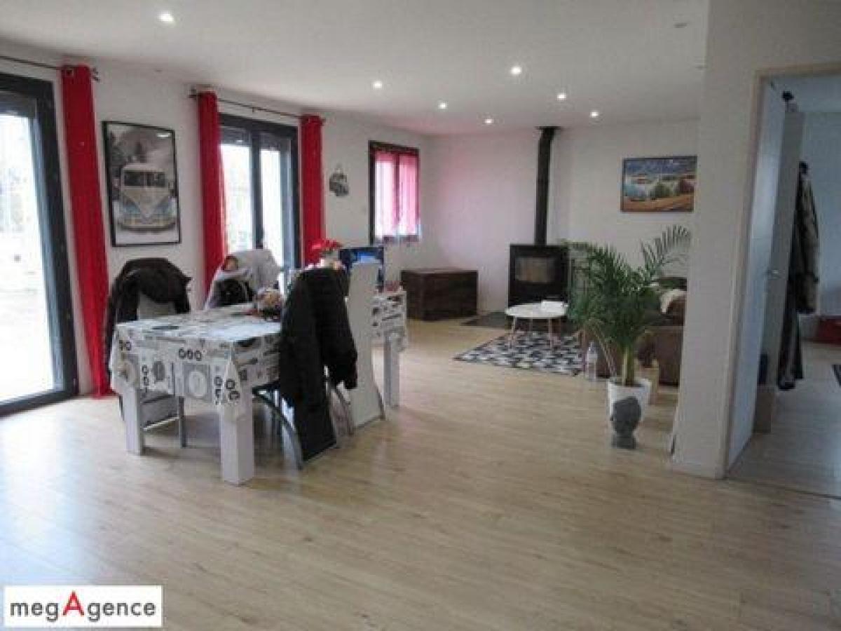 Picture of Home For Sale in Vichy, Auvergne, France