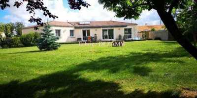 Home For Sale in Nalliers, France