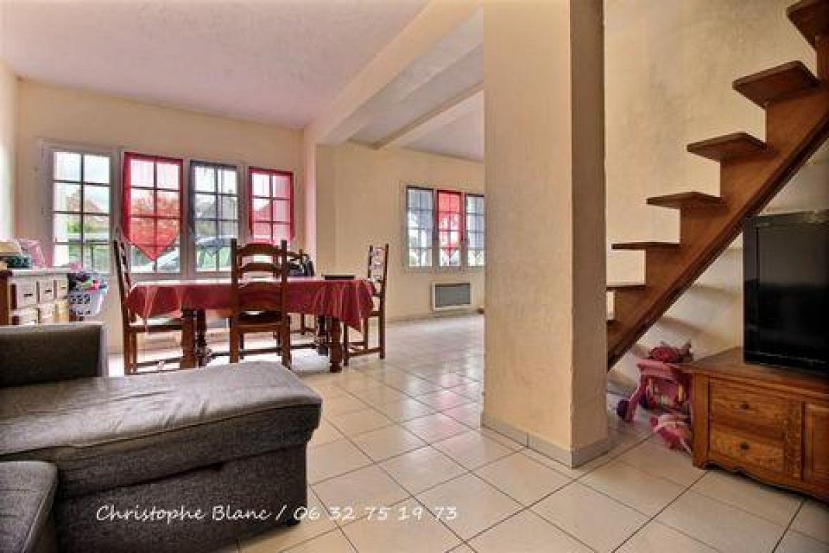 Picture of Home For Sale in Dourdan, Centre, France