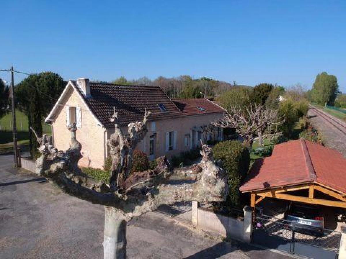 Picture of Home For Sale in Lalinde, Aquitaine, France