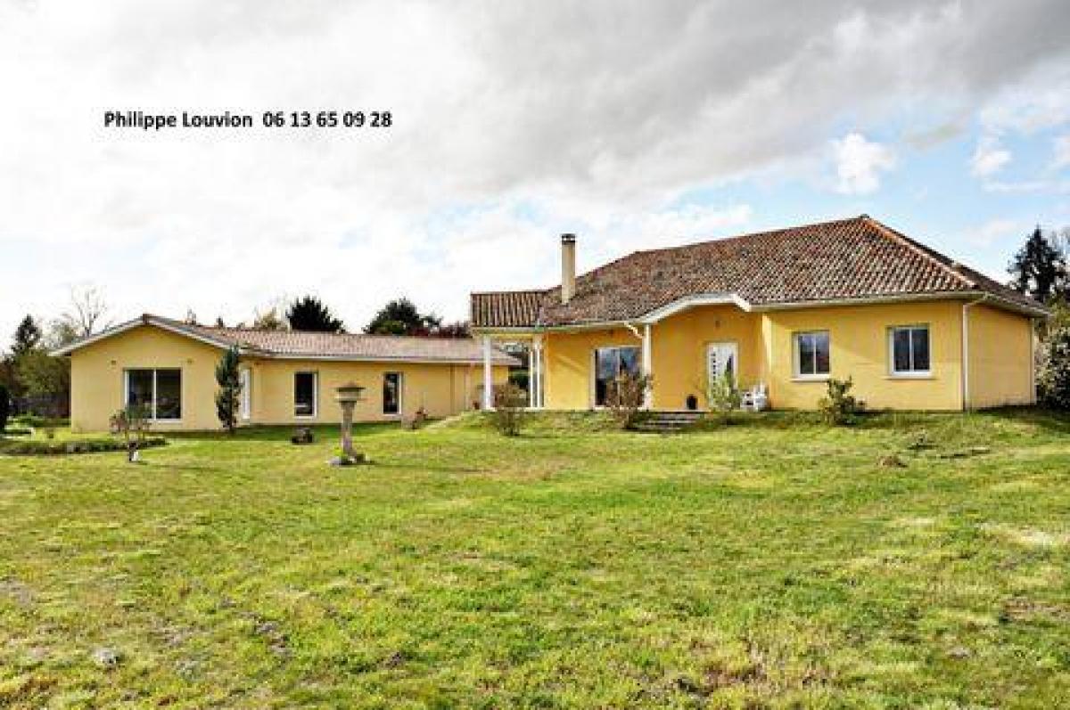 Picture of Home For Sale in Monsegur, Aquitaine, France