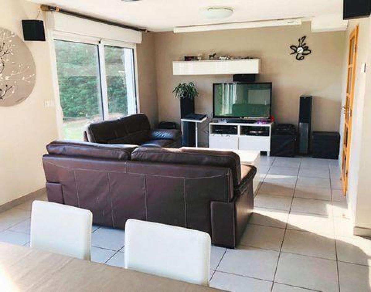 Picture of Home For Sale in Amiens, Picardie, France