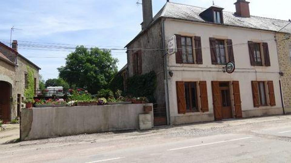 Picture of Home For Sale in Lormes, Bourgogne, France