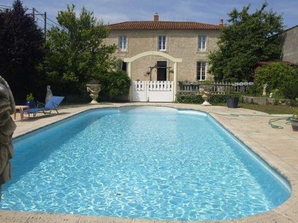 Picture of Home For Sale in Nalliers, Poitou Charentes, France