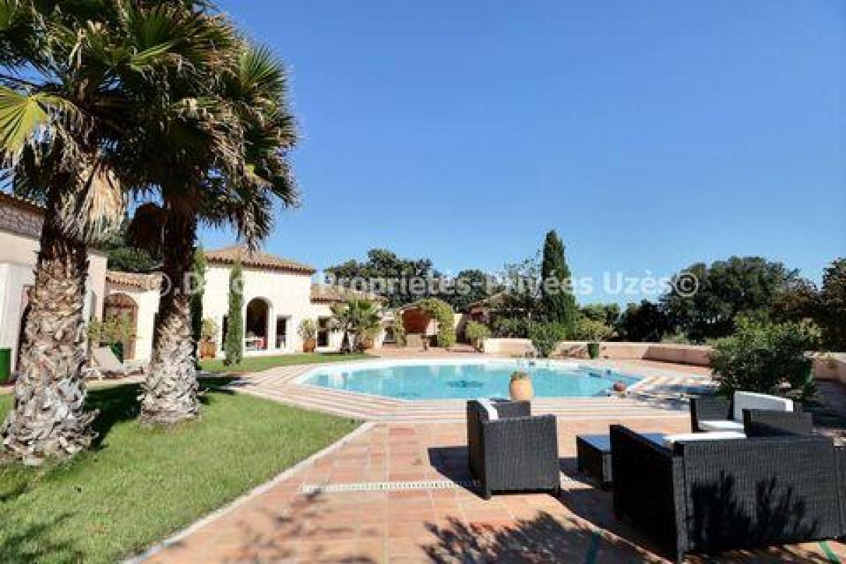 Picture of Home For Sale in Uzes, Languedoc Roussillon, France