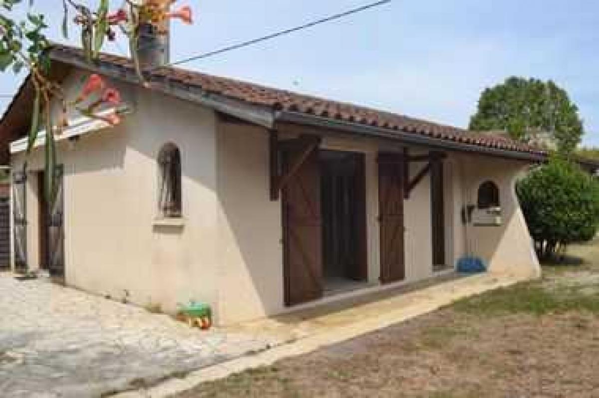 Picture of Home For Sale in Lesparre Medoc, Aquitaine, France