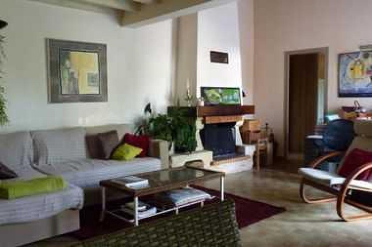 Picture of Home For Sale in Gradignan, Aquitaine, France