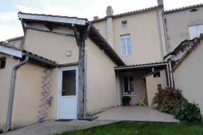 Home For Sale in Lauzun, France
