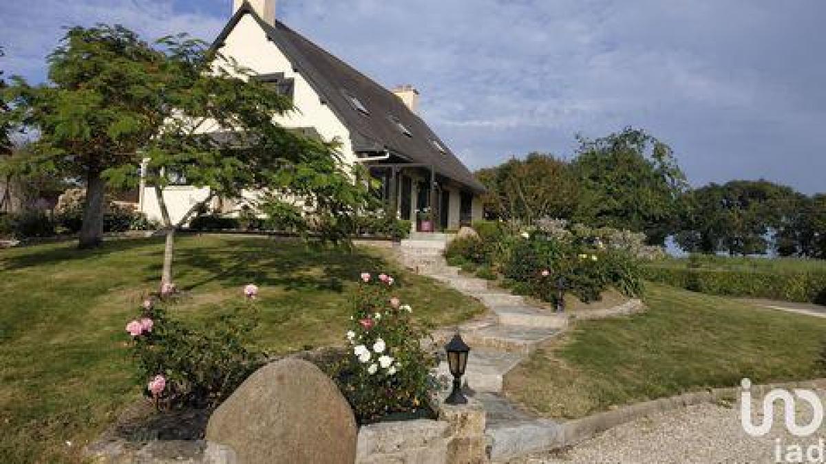 Picture of Home For Sale in Plouaret, Bretagne, France