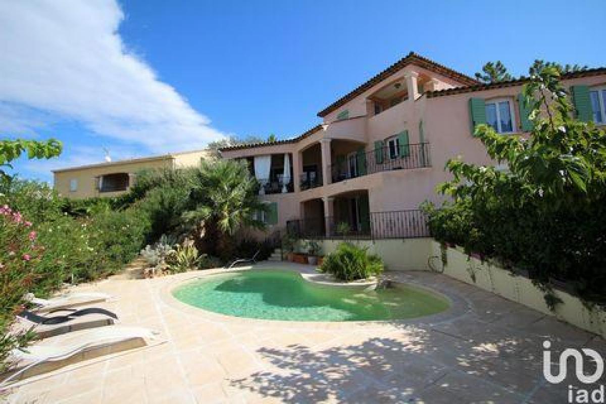 Picture of Home For Sale in Vidauban, Provence-Alpes-Cote d'Azur, France