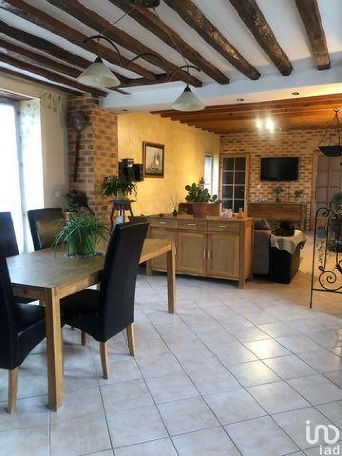 Picture of Home For Sale in Chambly, Picardie, France