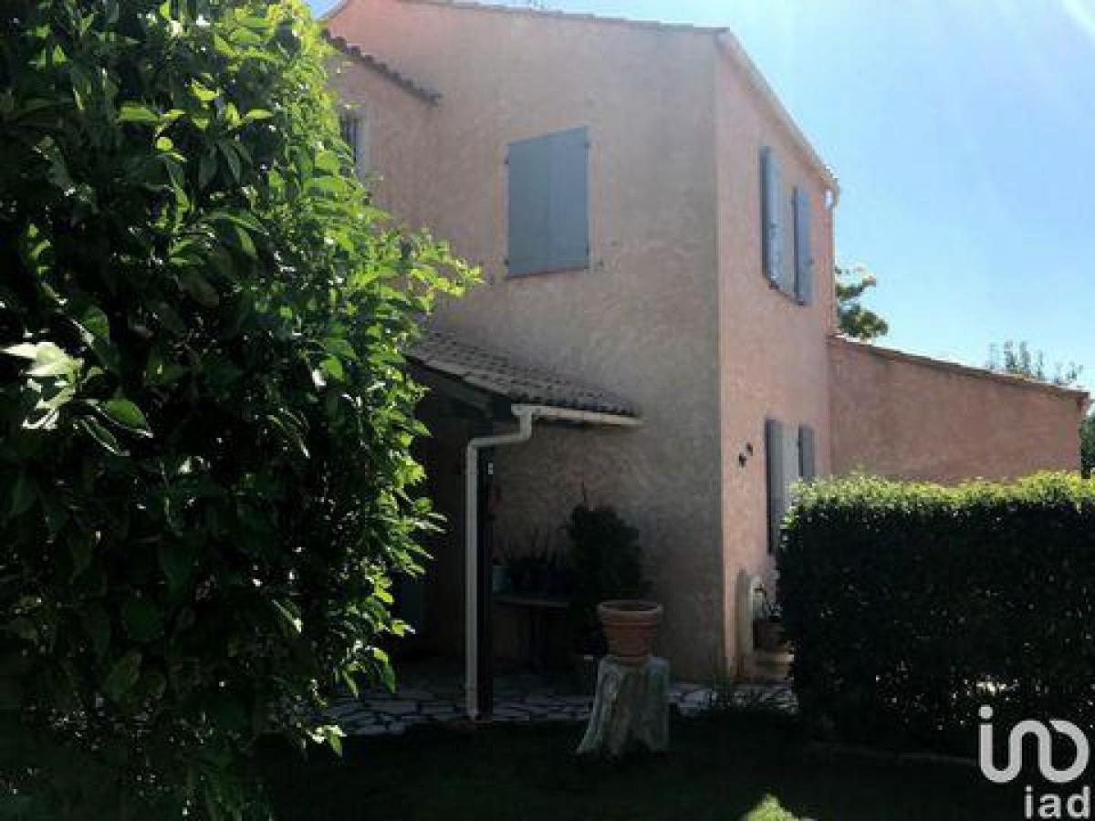 Picture of Home For Sale in La Crau, Provence-Alpes-Cote d'Azur, France