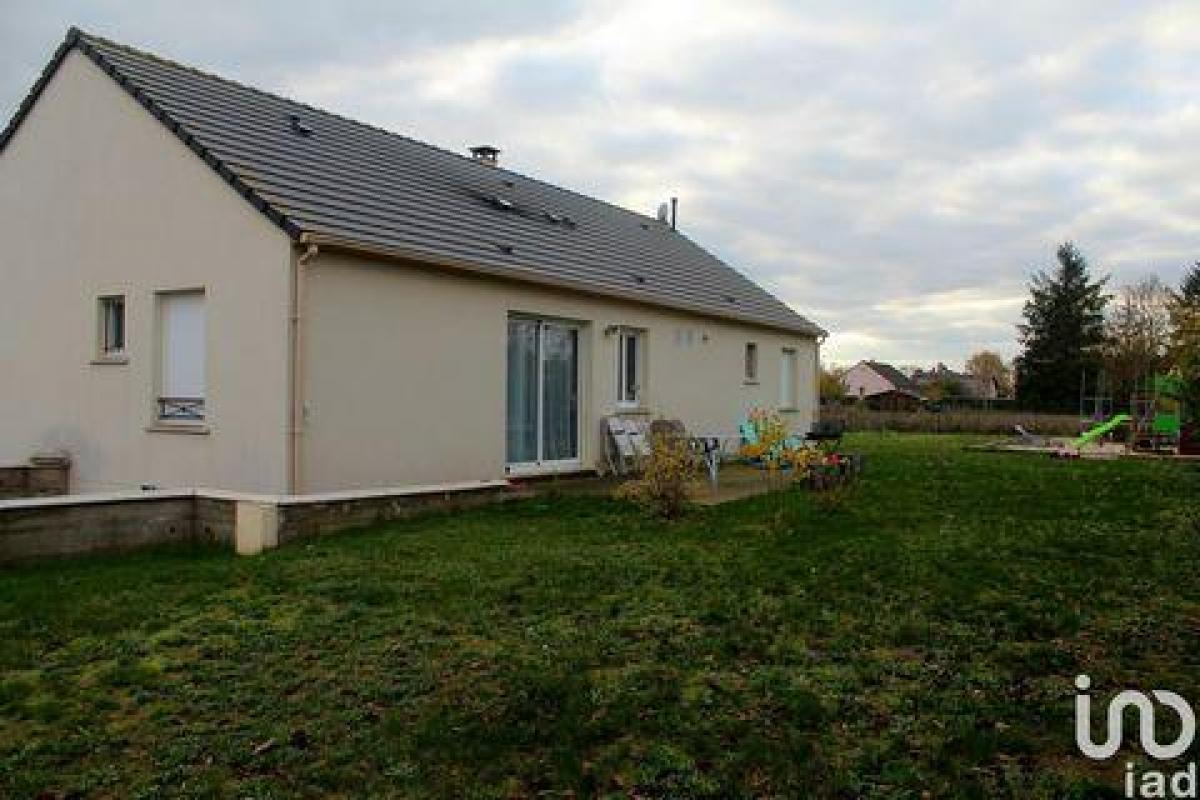 Picture of Home For Sale in Pithiviers, Centre, France