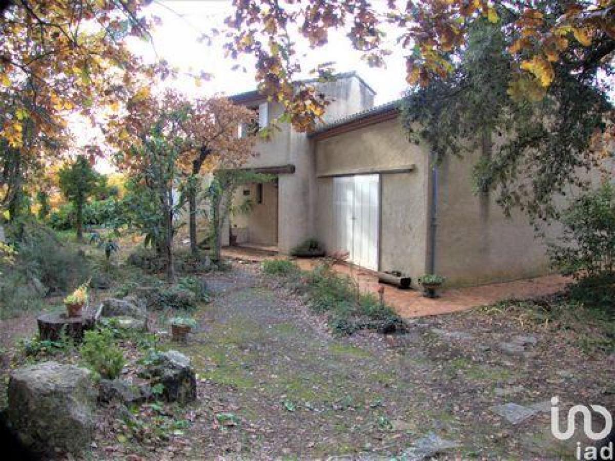 Picture of Home For Sale in Pertuis, Provence-Alpes-Cote d'Azur, France