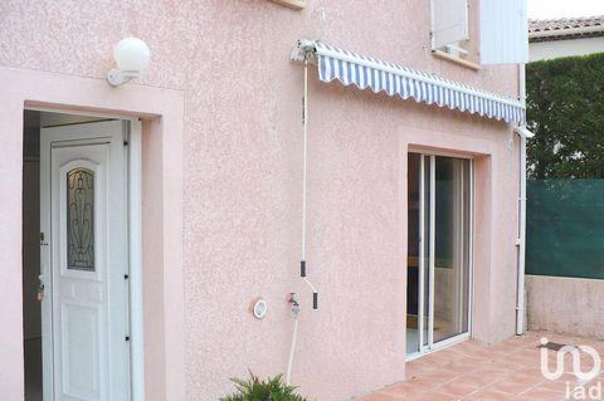 Picture of Home For Sale in Manosque, Provence-Alpes-Cote d'Azur, France