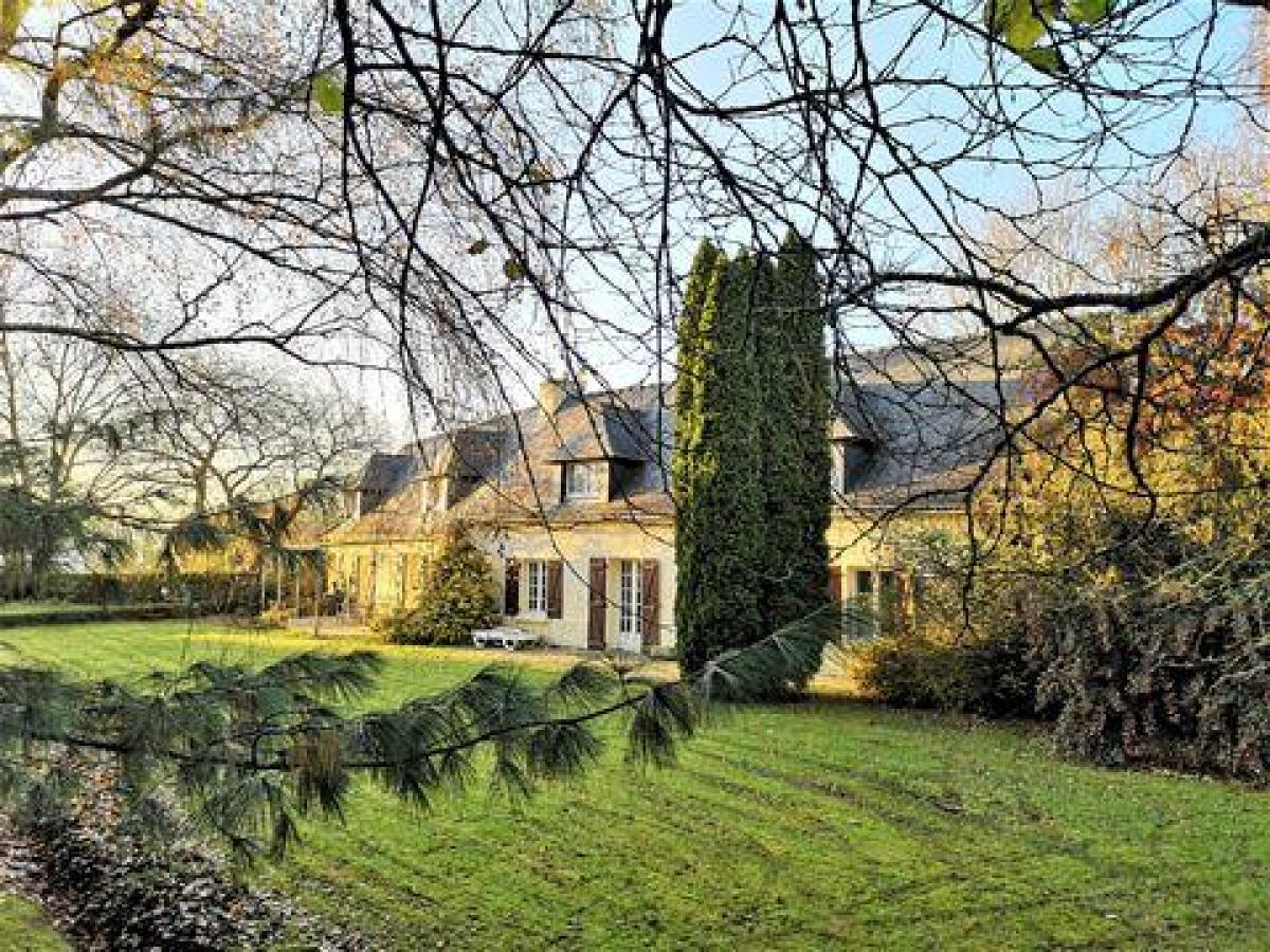 Picture of Home For Sale in Pontivy, Bretagne, France