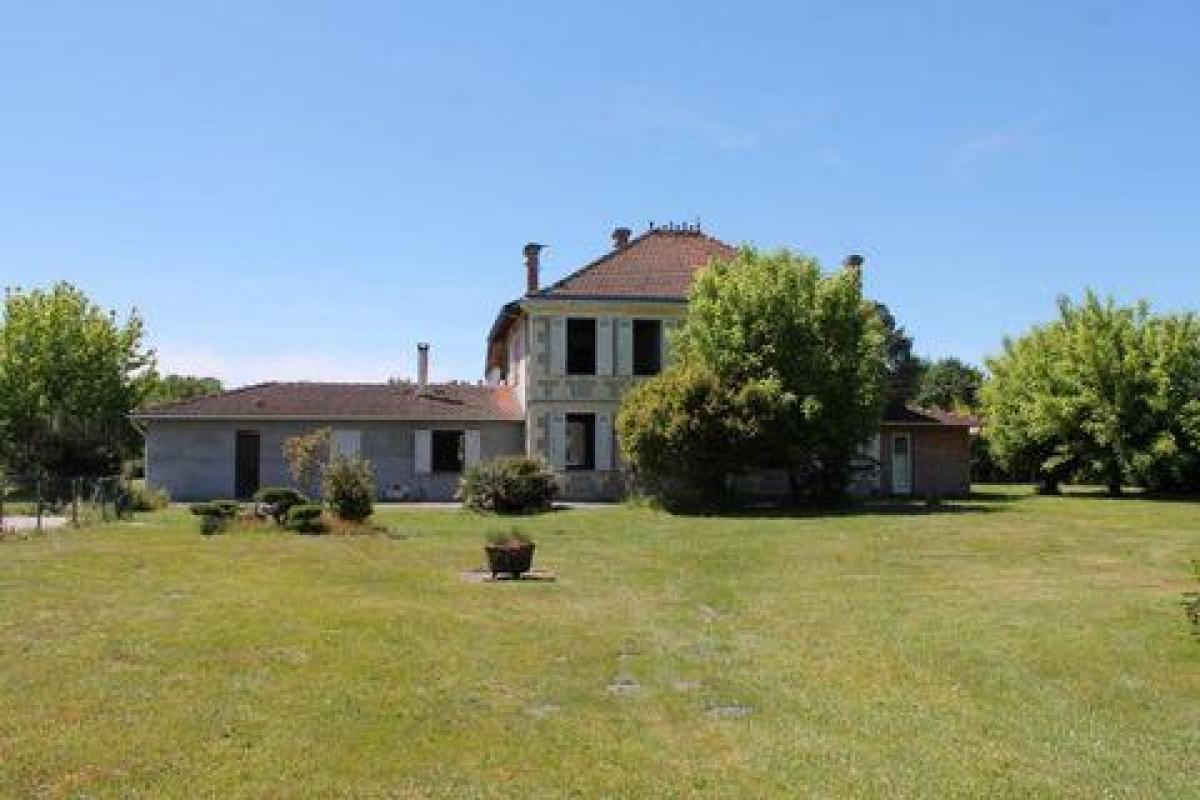 Picture of Home For Sale in Le Barp, Aquitaine, France