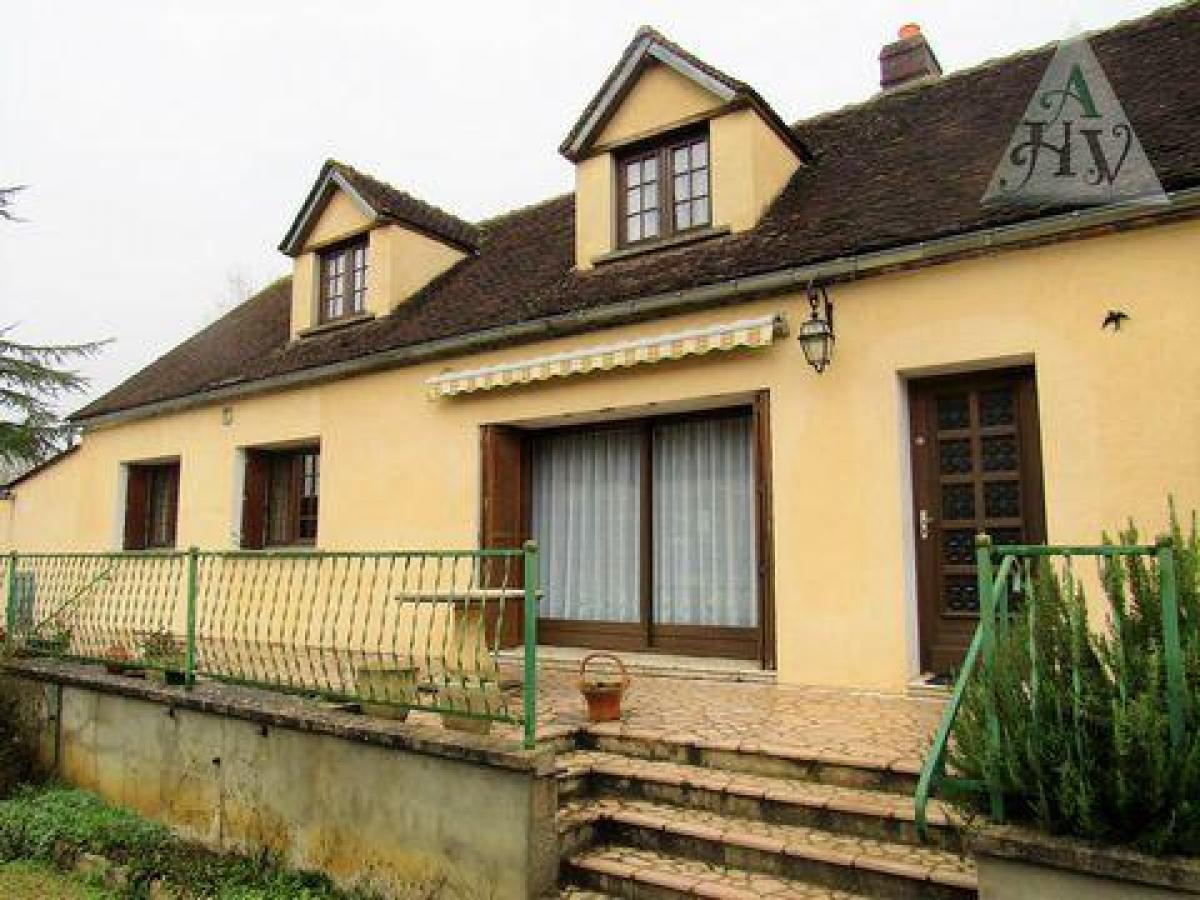 Picture of Home For Sale in Sens, Bourgogne, France