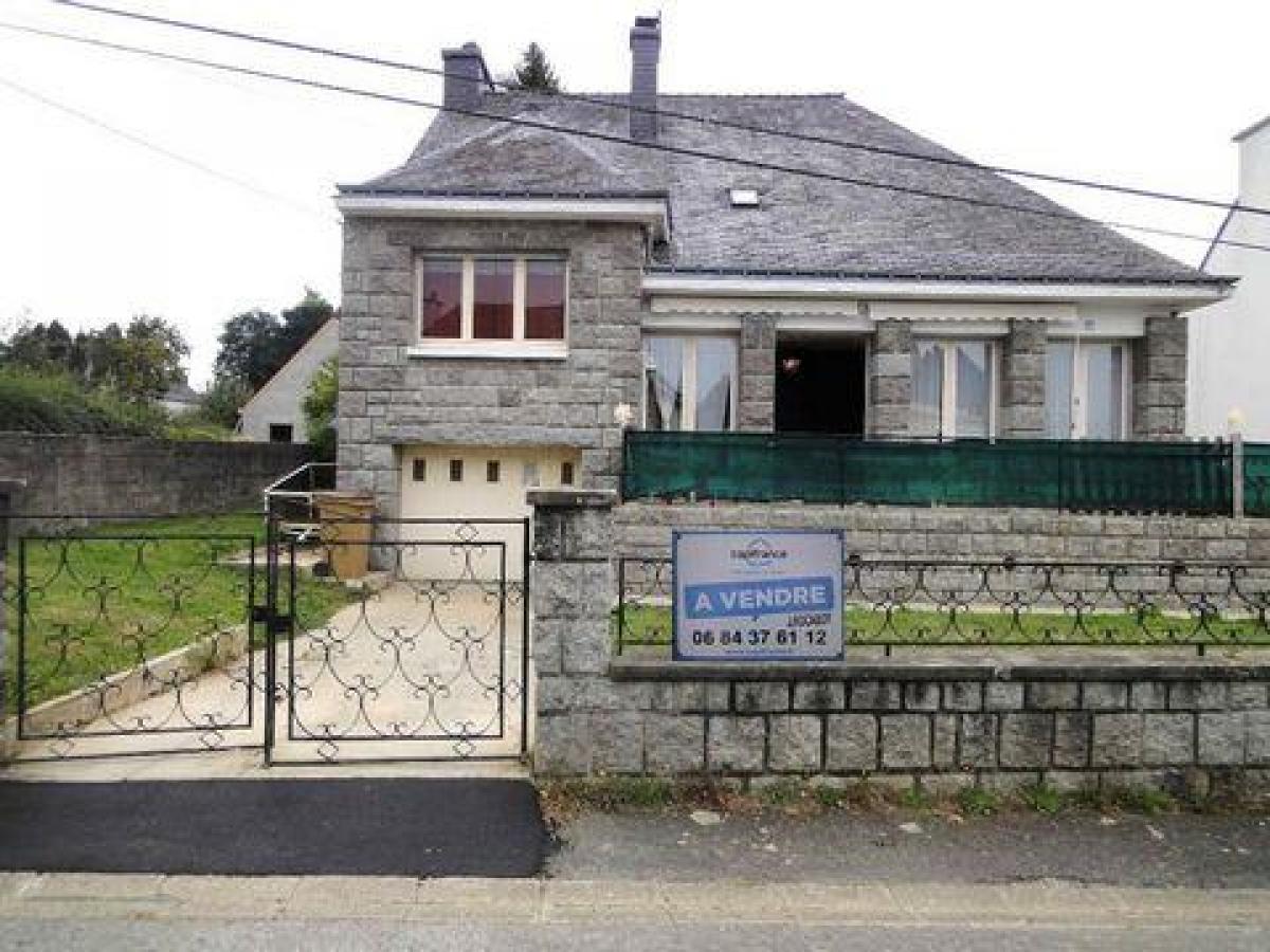 Picture of Home For Sale in Gourin, Bretagne, France