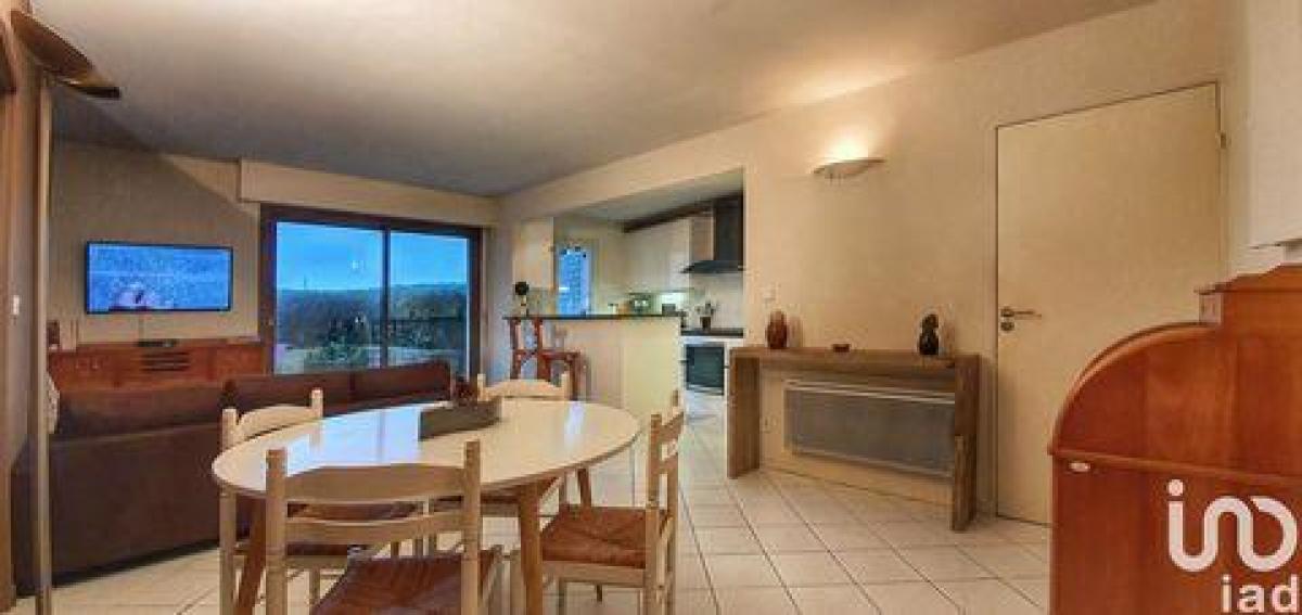 Picture of Condo For Sale in Vannes, Bretagne, France