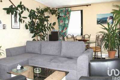 Condo For Sale in Les Mureaux, France