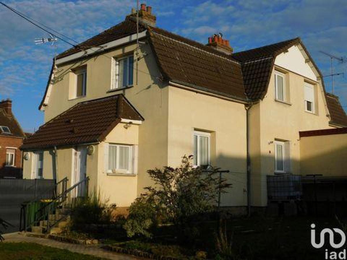 Picture of Home For Sale in Longueau, Picardie, France