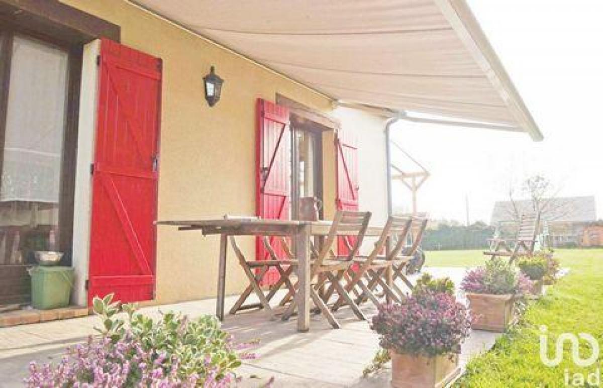Picture of Home For Sale in Chartres, Centre, France