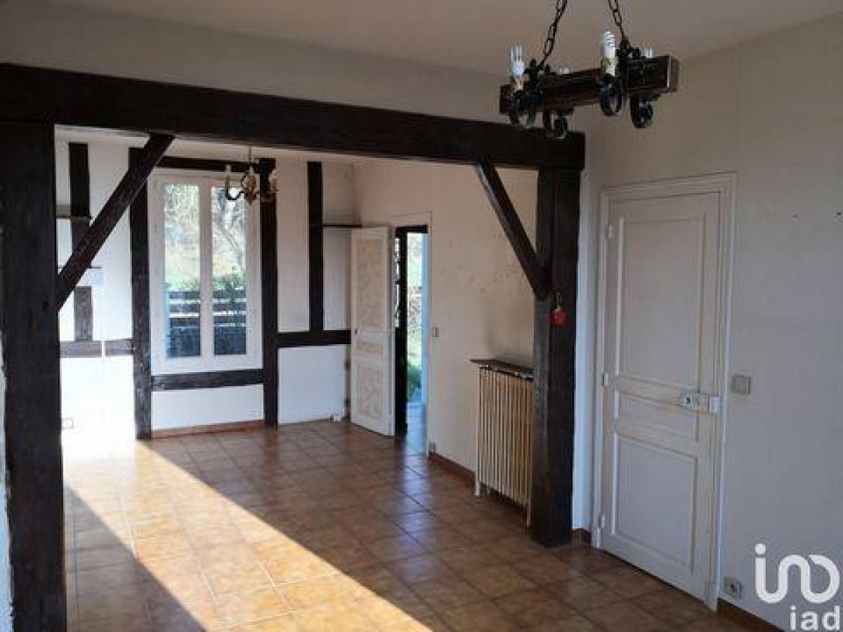 Picture of Home For Sale in Auxerre, Bourgogne, France