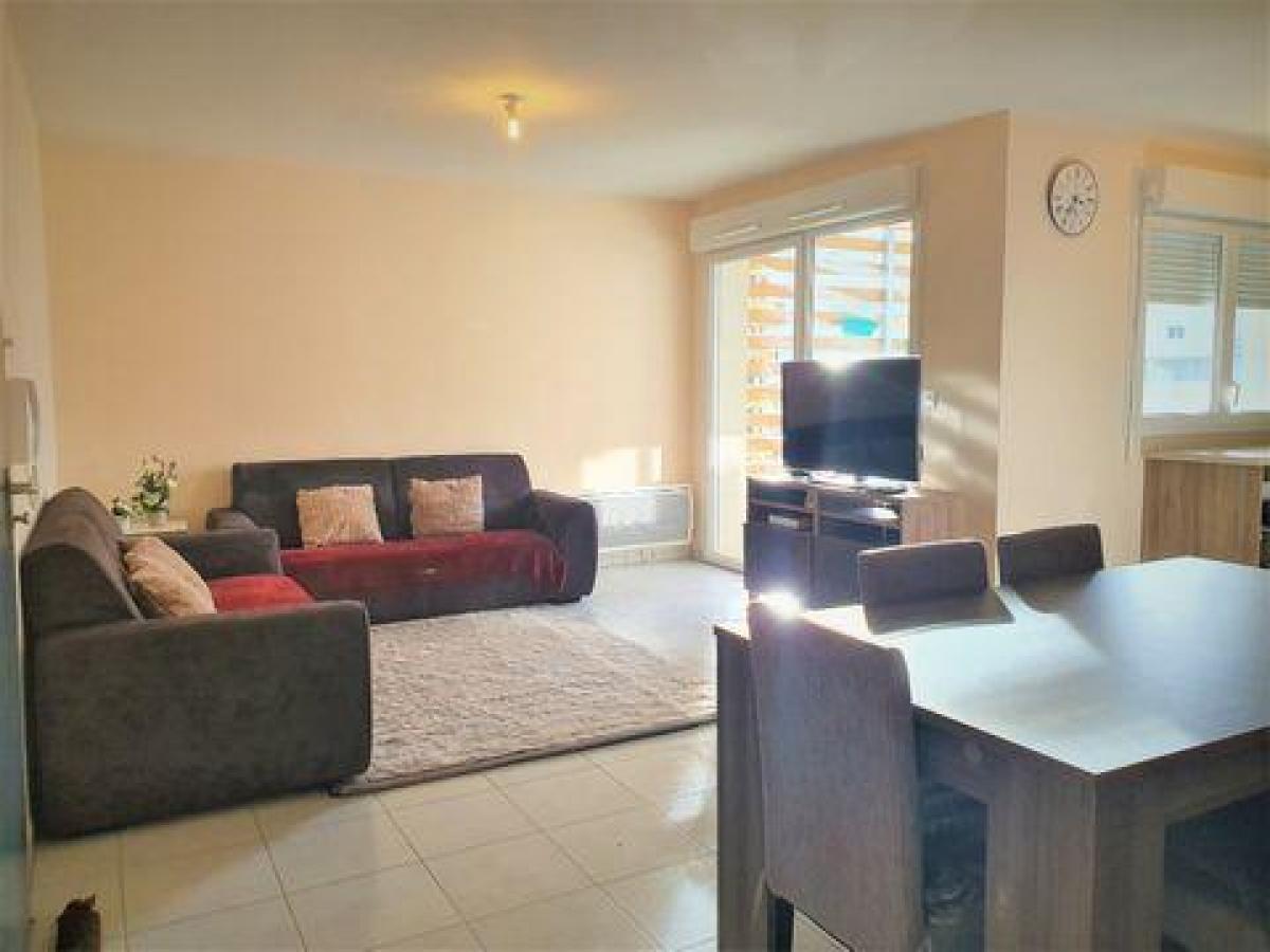 Picture of Condo For Sale in Miramas, Provence-Alpes-Cote d'Azur, France