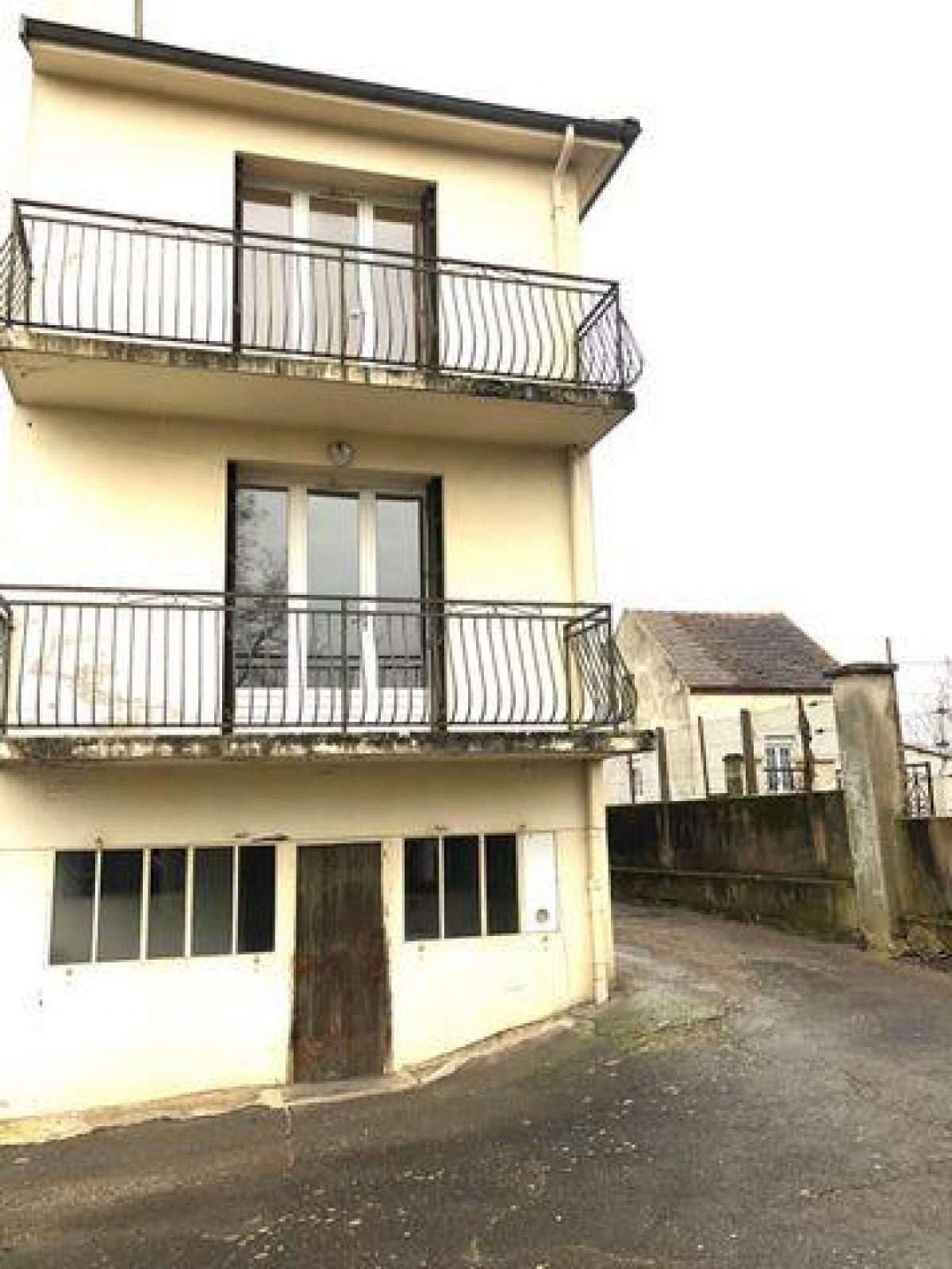 Picture of Home For Sale in Digoin, Bourgogne, France