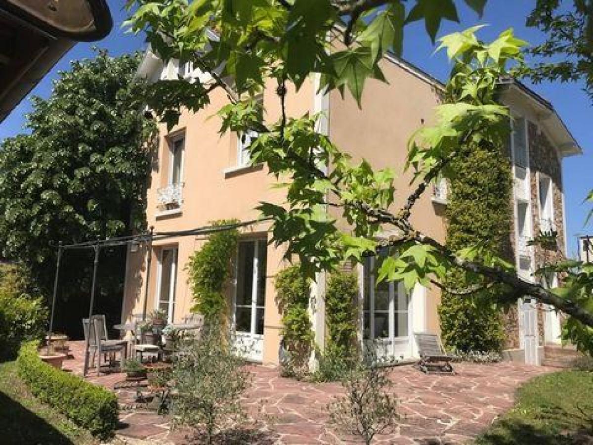 Picture of Home For Sale in Orsay, Centre, France