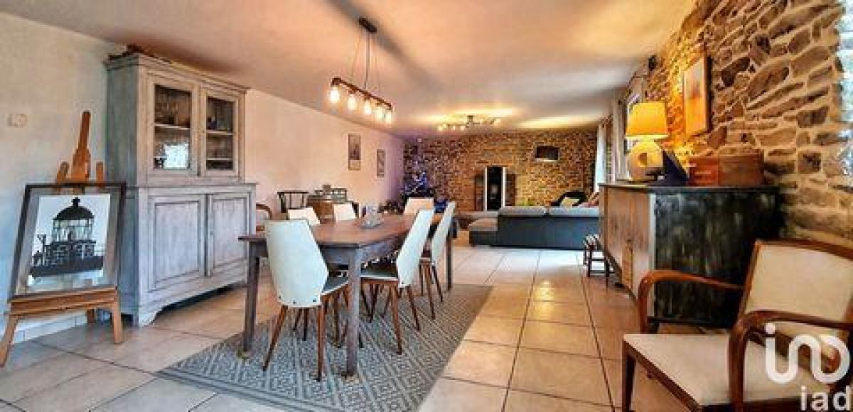 Picture of Home For Sale in Vannes, Bretagne, France