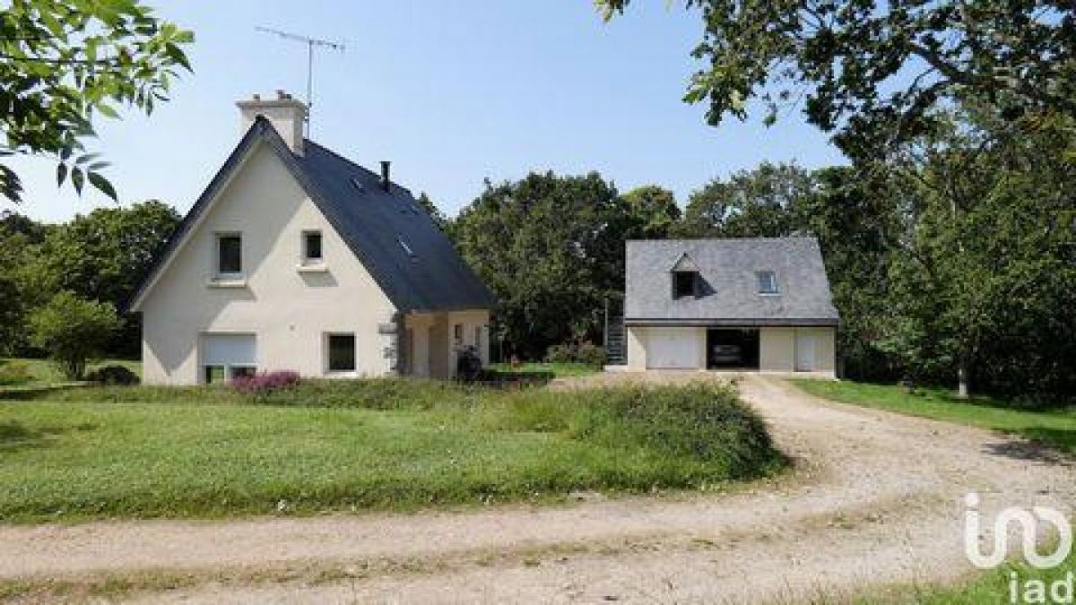 Picture of Home For Sale in Lannion, Bretagne, France