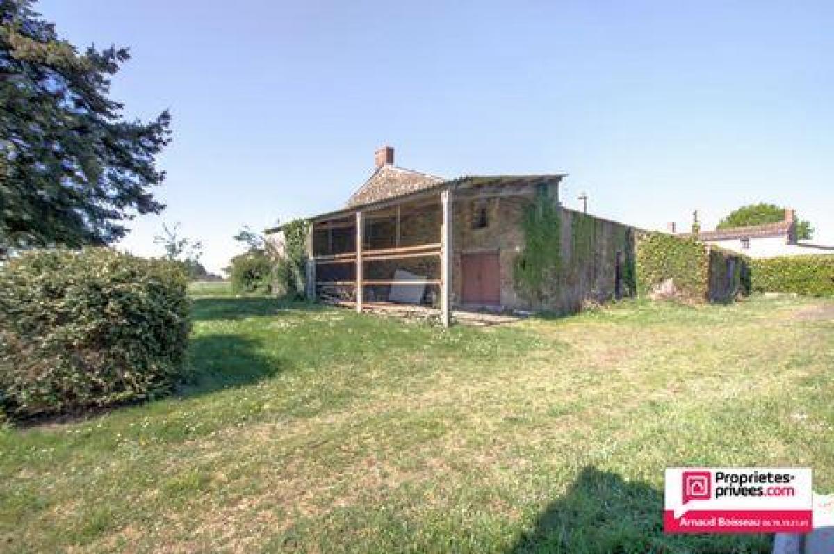 Picture of Home For Sale in Les Essarts, Centre, France