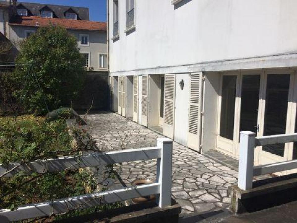 Picture of Home For Sale in Saint Maixent L Ecole, Poitou Charentes, France