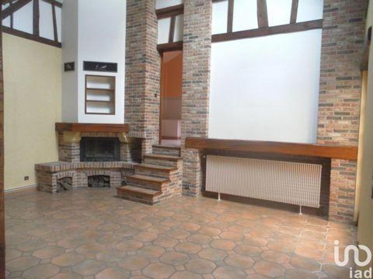 Picture of Home For Sale in Boves, Picardie, France