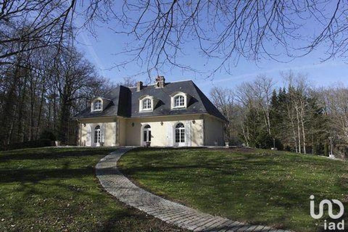 Picture of Home For Sale in Amilly, Centre, France