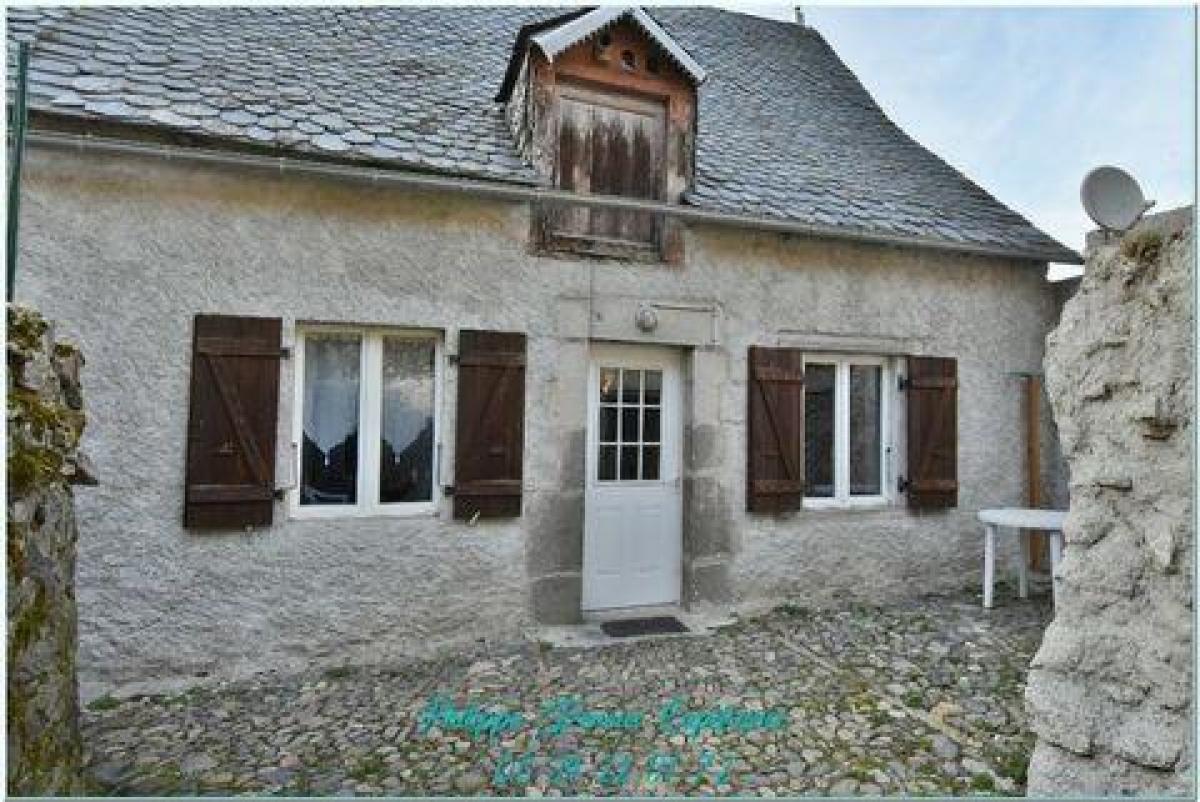 Picture of Home For Sale in Condat, Auvergne, France