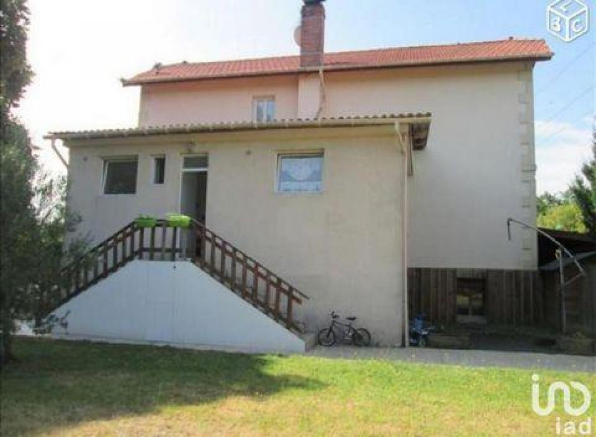 Picture of Home For Sale in Labouheyre, Aquitaine, France